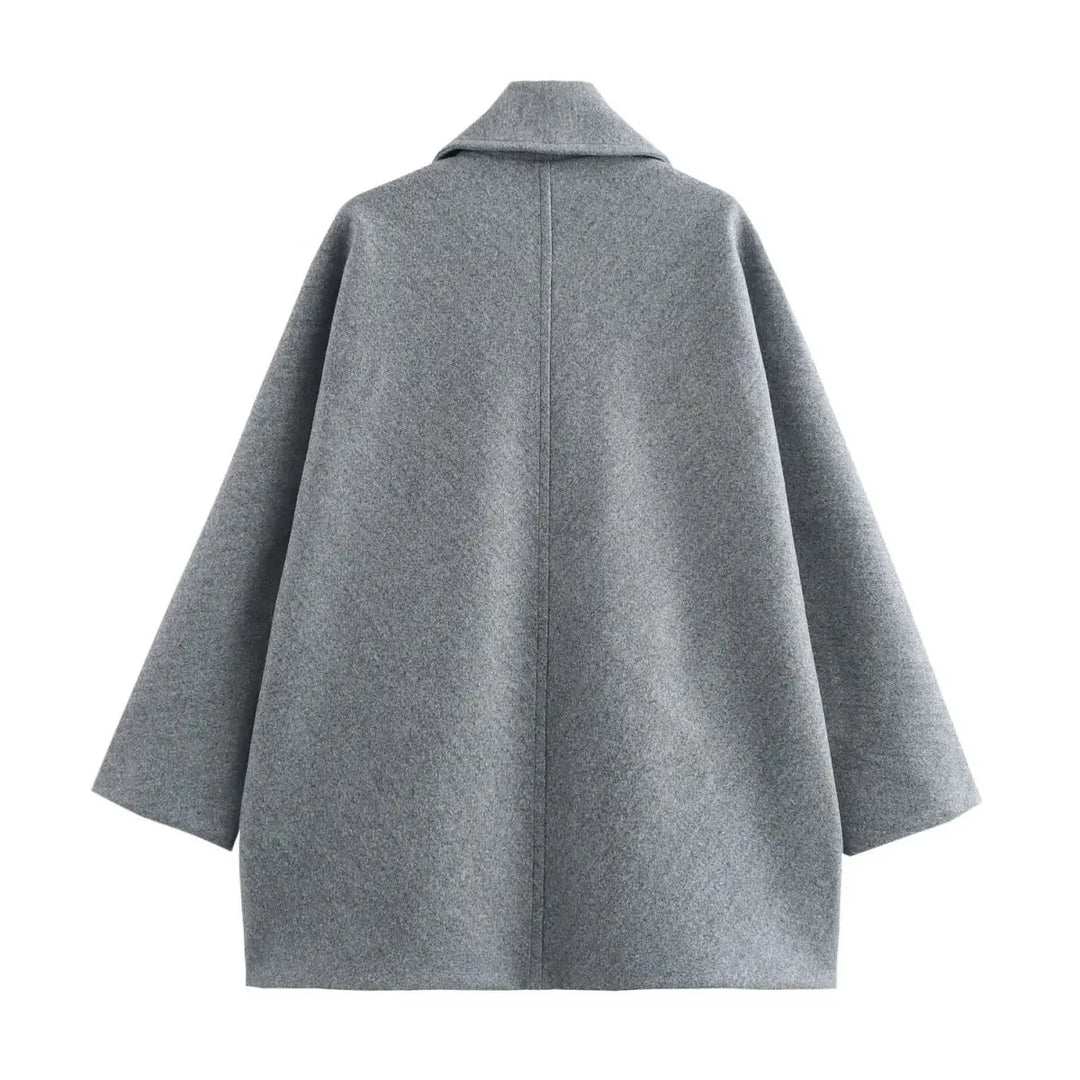 Oversized Wool Coat with Asymmetric Button Closure and Polo Collar - Hollandia