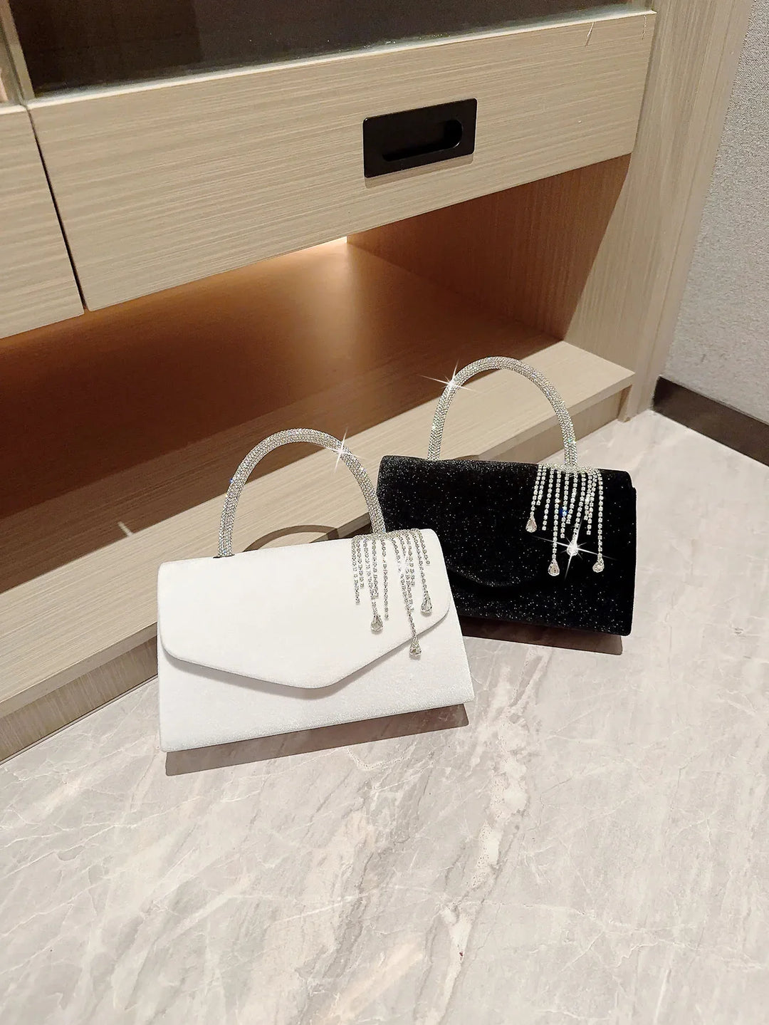 תיק קטיפה בעיצוב יהלומים