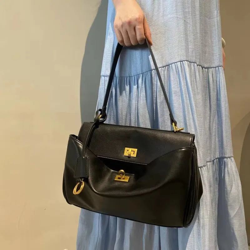 תיק עור בעיצוב יוקרתי