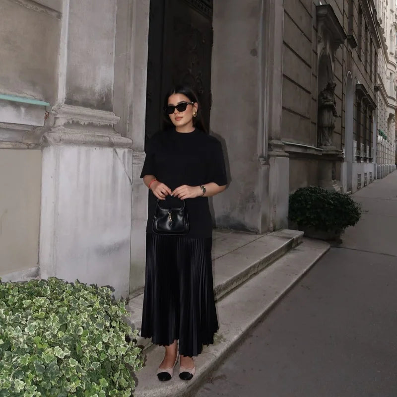 Maxi dress with pleated design - Nahora