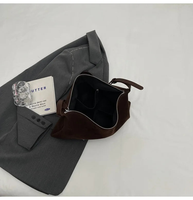 תיק זמש בעיצוב קלאסי