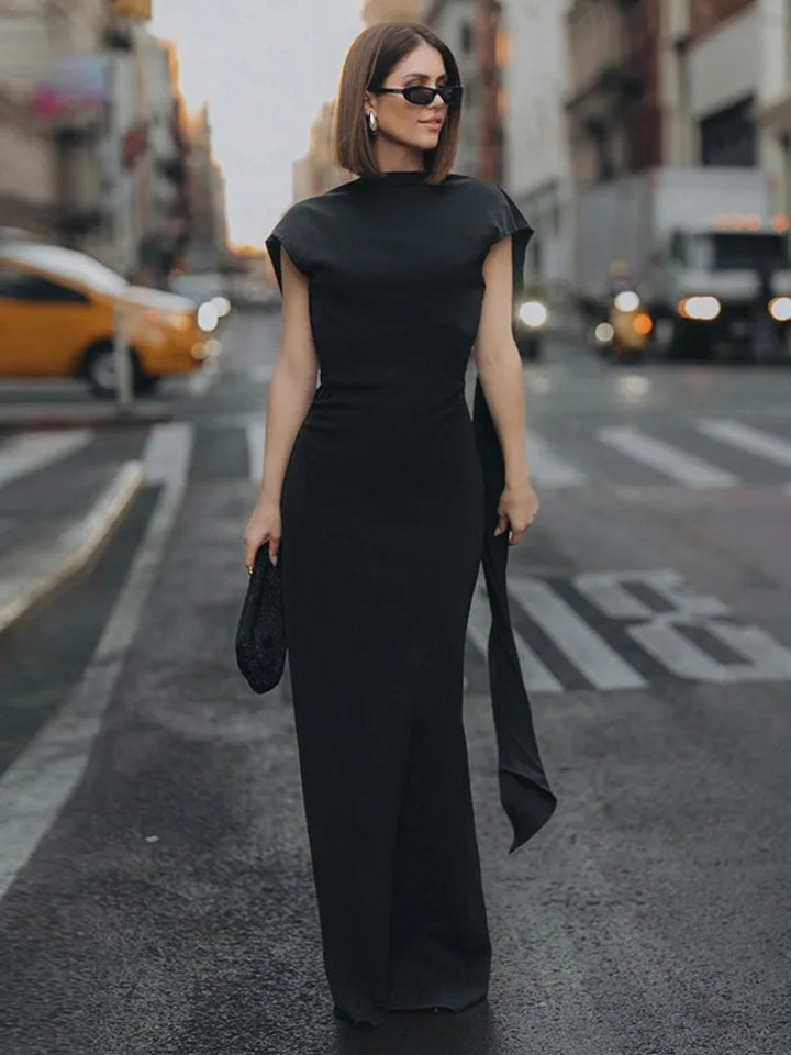 Elegant evening maxi dress with open back and train decoration - Ataret