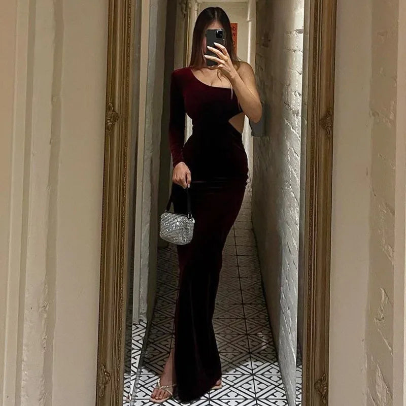 Velvet maxi dress with one sleeve and open back - Alina
