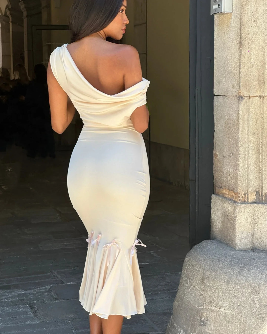 Mermaid Cut Midi Dress with Bow Decorations and Off-Shoulder Straps - Maren