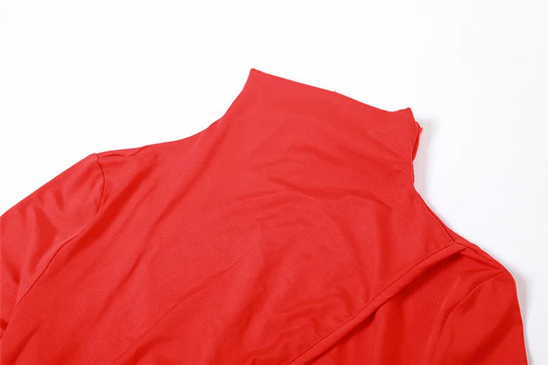 Elegant maxi dress with turtleneck and open belly - Rojo