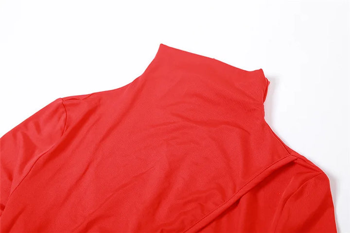 Elegant maxi dress with turtleneck and open belly - Rojo