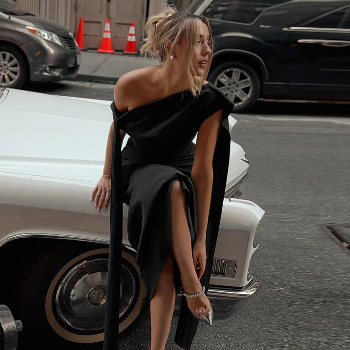 Elegant evening maxi dress with open back and train decoration - Ataret