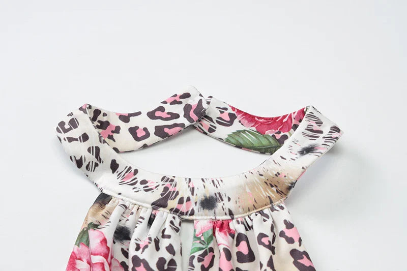 Mini dress with leopard print collar and floral decoration, open back - Chili