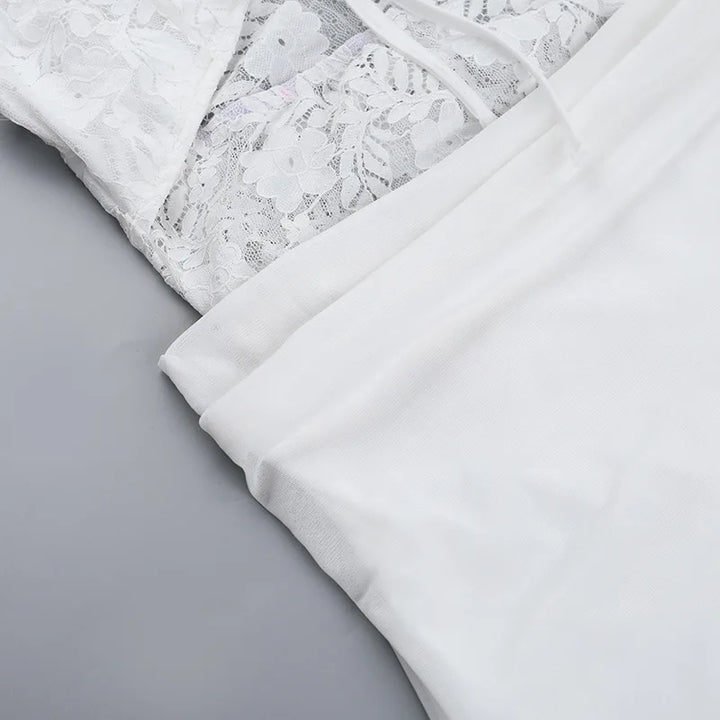 Mini dress with lace trim and open back - Yaz