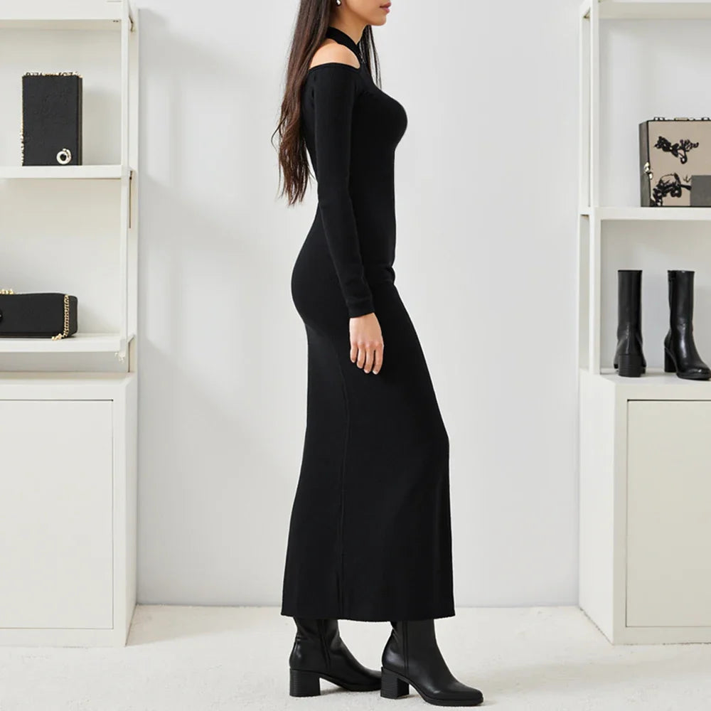 Elegant maxi dress with slit and cutout detail - Megan