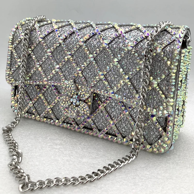 תיק נצנצים בעיצוב יהלומים בעיטור פרח