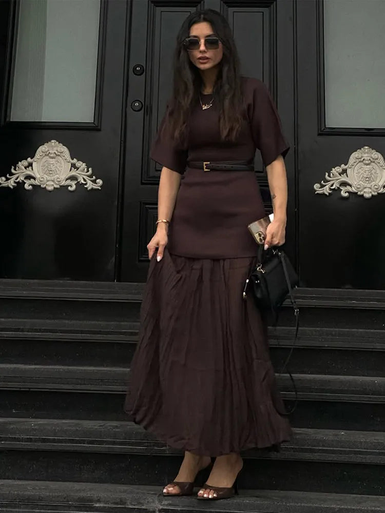 Maxi dress with pleated design - Nahora