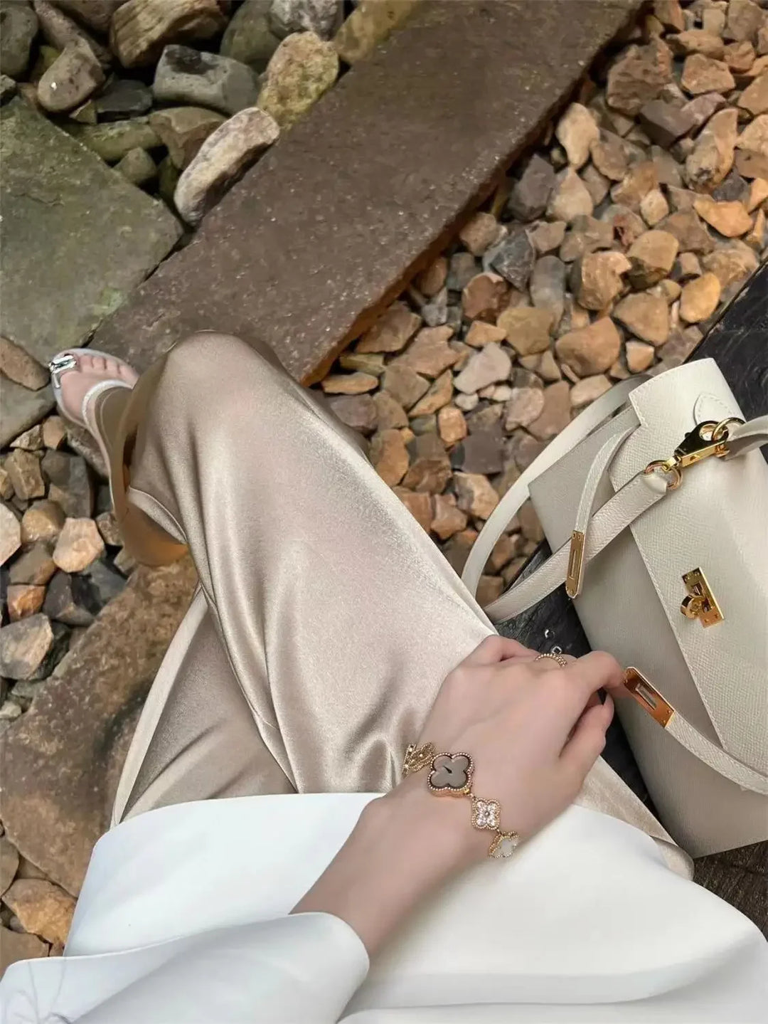 Loose fit satin pants