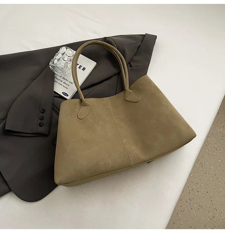 תיק זמש בעיצוב קלאסי