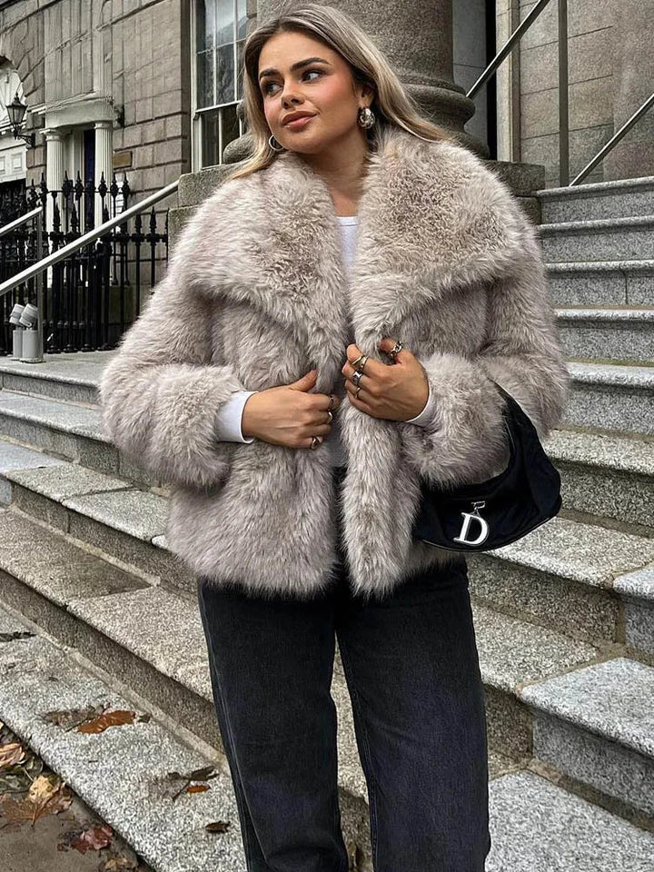 Fur Coat - Riri