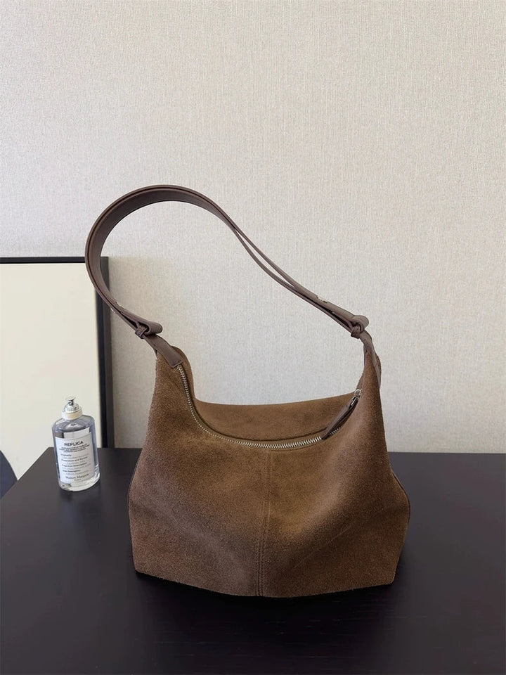 Suede bag with classic design