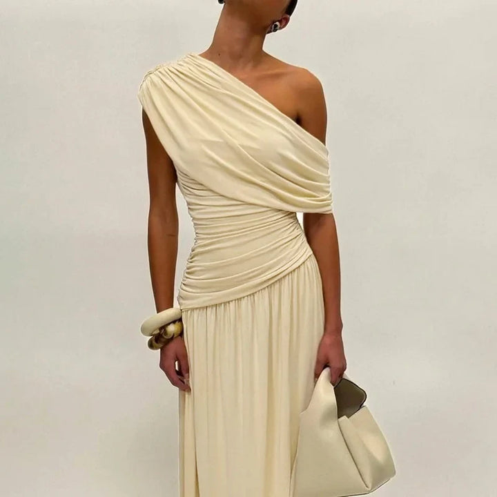 Elegant maxi pleated dress with one shoulder exposed - Maylin