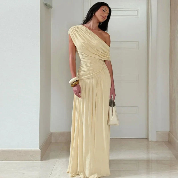 Elegant maxi pleated dress with one shoulder exposed - Maylin