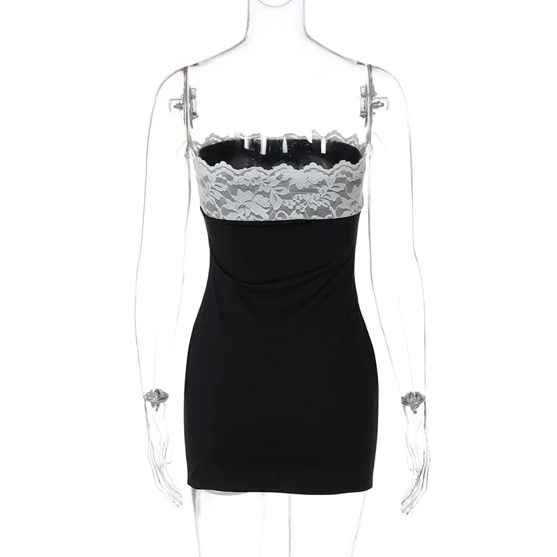 Mini strapless dress decorated with lace - Mally