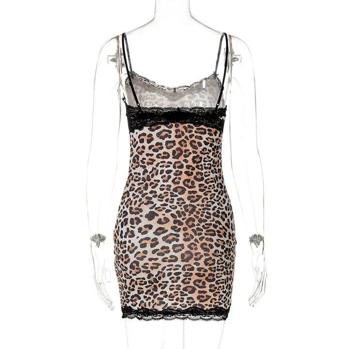 Fitted leopard print mini dress with lace decoration - Goni