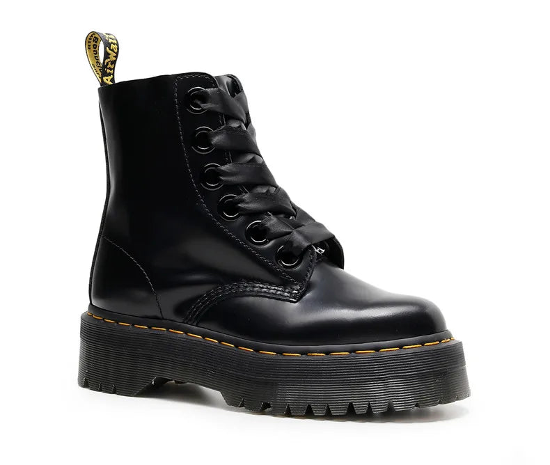 Leather boots with satin laces - Winnie