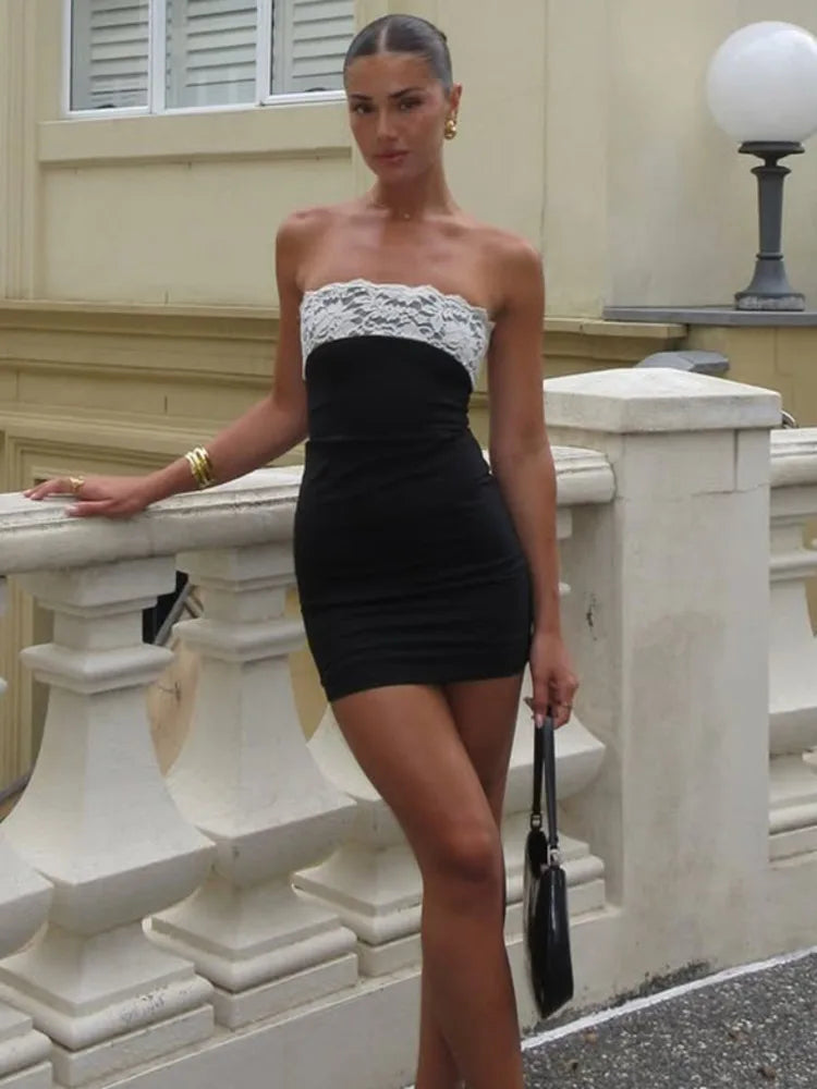 Mini strapless dress decorated with lace - Mally