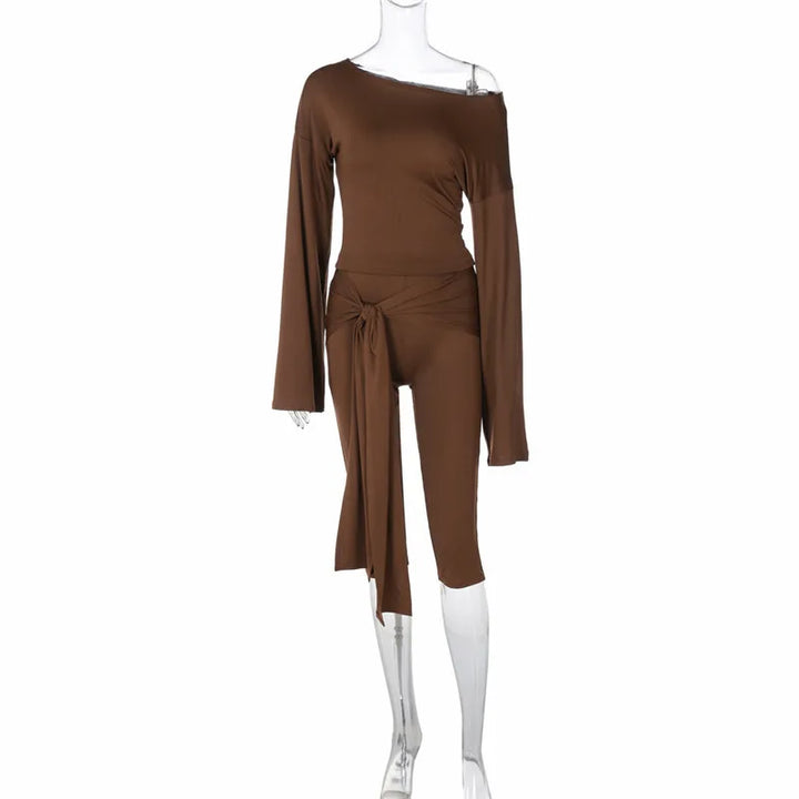 Two-piece set with three-quarter leggings with tie design and bell sleeve top - Candy