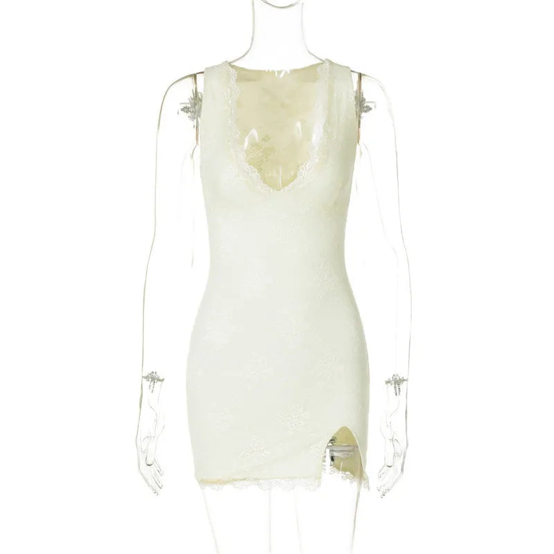 Fitted mini dress with lace, floral embroidery, and small slit - Neil