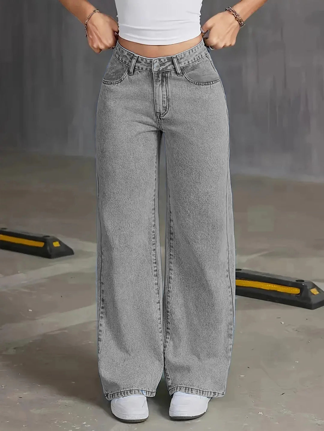 מכנסי ג'ינס בגזרת אמצע מותניים סטייל LOOSE