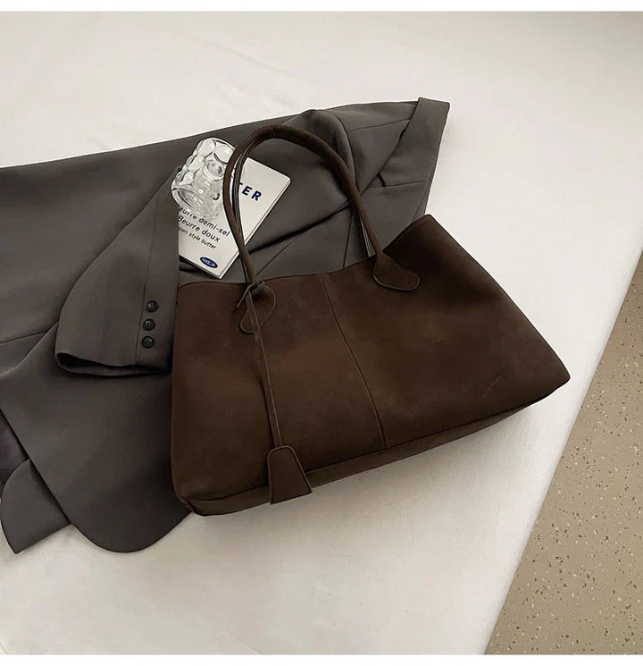 תיק זמש בעיצוב קלאסי