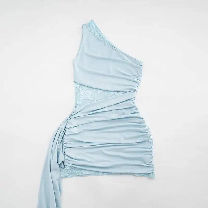 One-shoulder mini dress with lace and a train - Nani