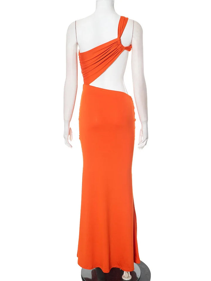 Boho chic maxi dress with one shoulder and slit decorated with a train - Alexandria