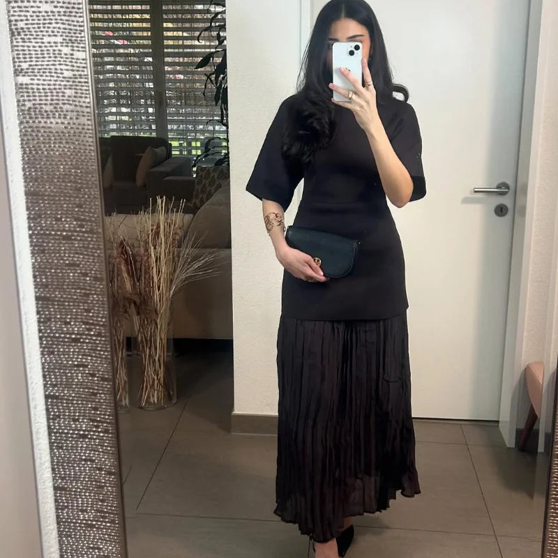 Maxi dress with pleated design - Nahora