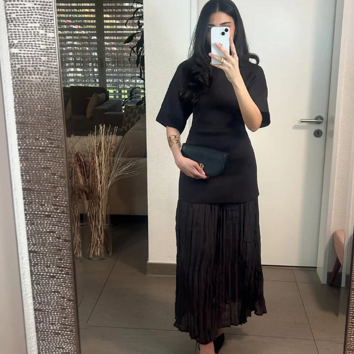 Maxi dress with pleated design - Nahora