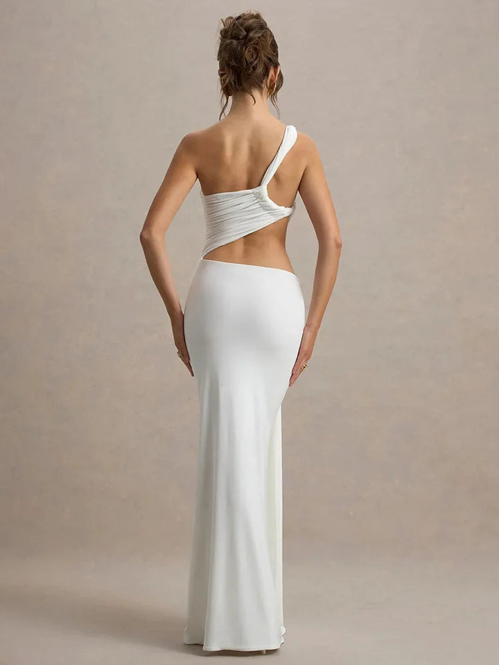 Boho chic maxi dress with one shoulder and slit decorated with a train - Alexandria