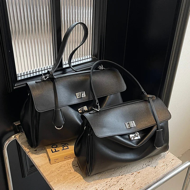 תיק עור סגירת אבזם