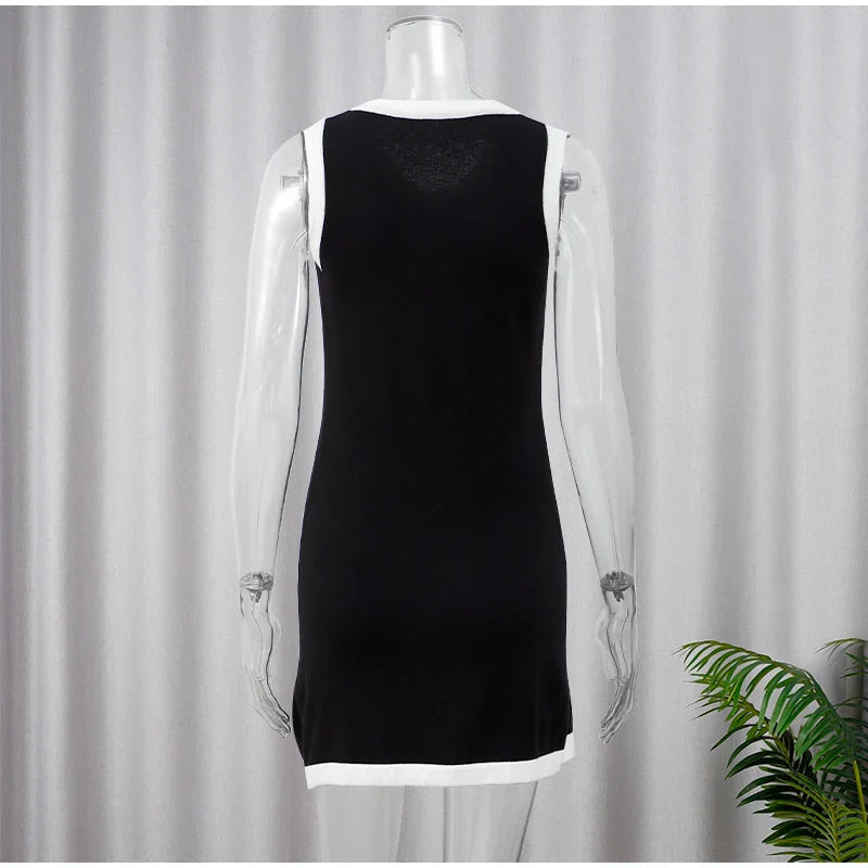 Knitted mini dress in a tailored style - Amor