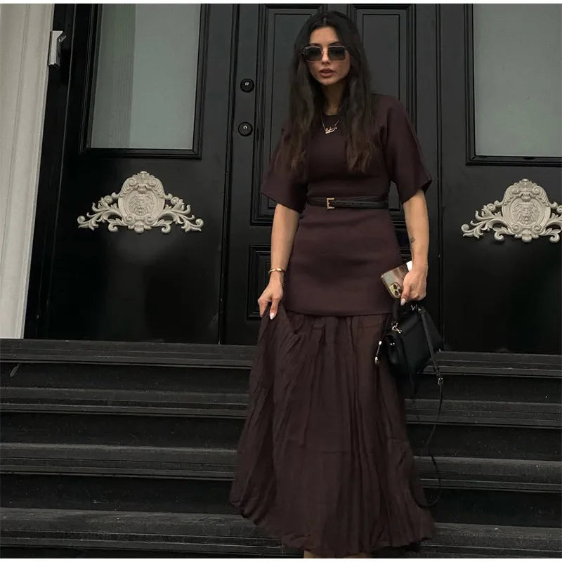 Maxi dress with pleated design - Nahora