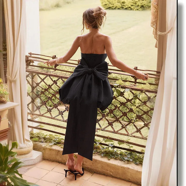 Strapless satin mini dress with balloon shape and bow decoration - Nina