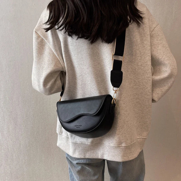 Faux leather bag with thick strap