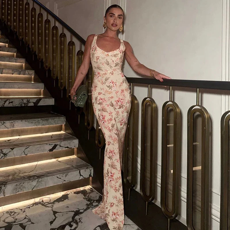 Fitted floral maxi dress with open back - Felicia