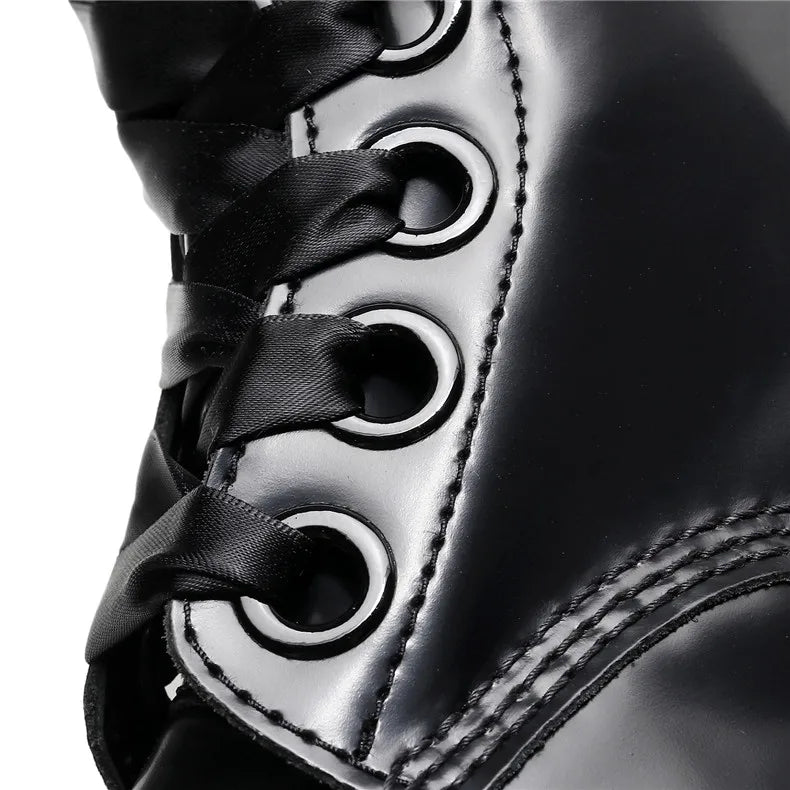 Leather boots with satin laces - Winnie