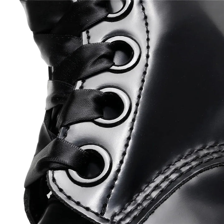 Leather boots with satin laces - Winnie