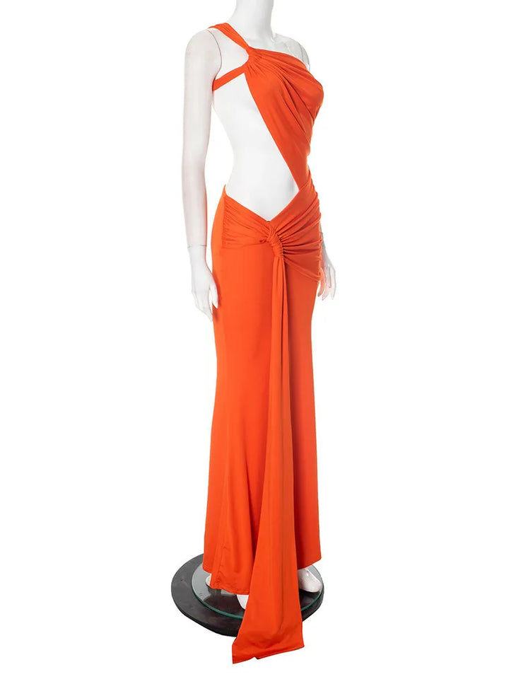 Boho chic maxi dress with one shoulder and slit decorated with a train - Alexandria