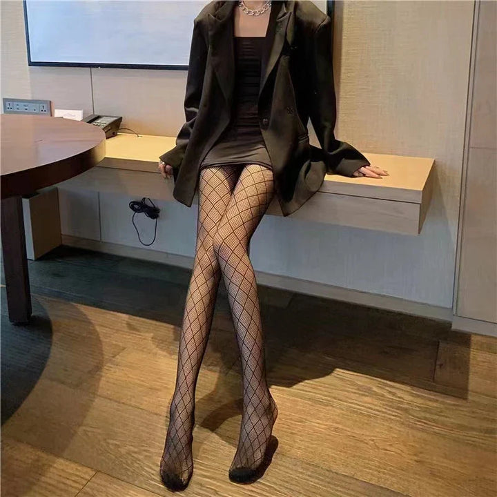 Tights in a variety of textures and shades: lace / hearts / bows / butterflies / mesh / sequins / stars
