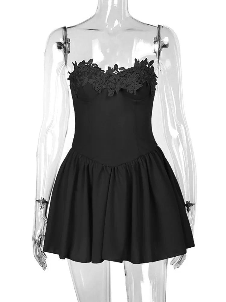 Strapless mini dress with floral embroidery - Linda