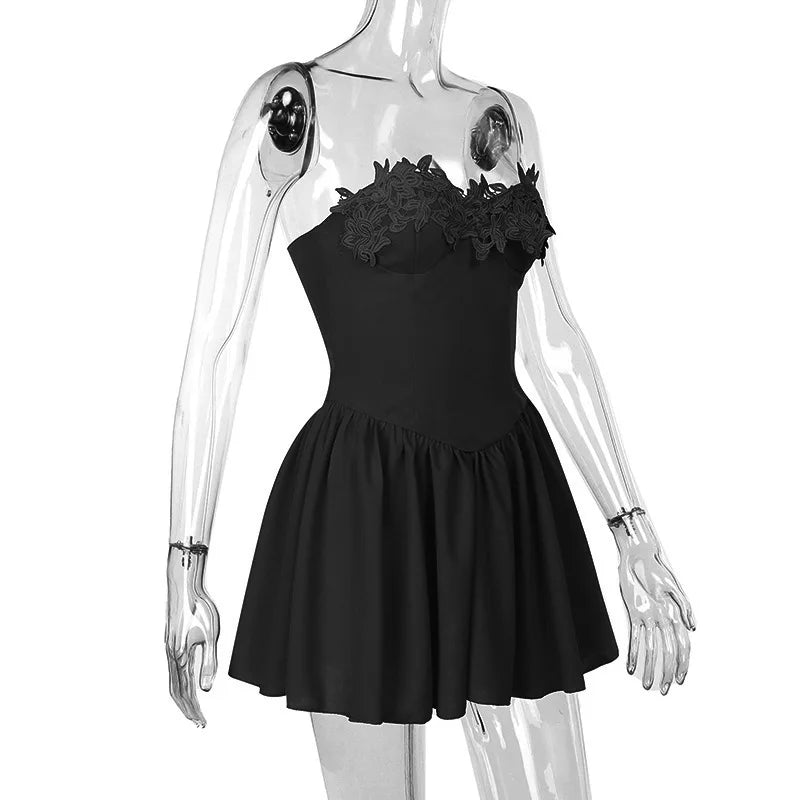 Strapless mini dress with floral embroidery - Linda