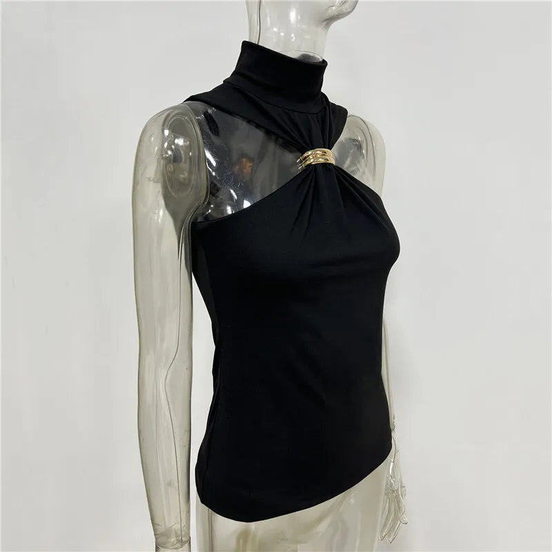 Golf-style tank top with buckle decoration - Moya