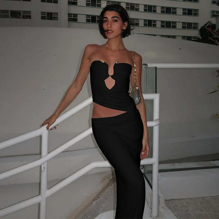 Maxi strapless dress with cut style and buckle detail - Tai