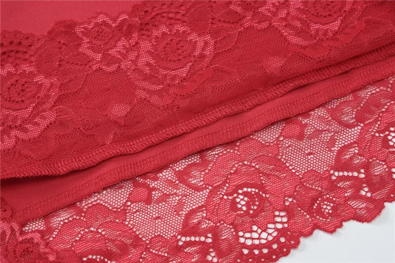 Fitted mini dress with lace decoration - Alice